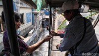Perubahan atau modifikasi yang dilakukan pada mobil atau motor odong-odong dianggap tidak sesuai standar keselamatan bagi penumpangnya.