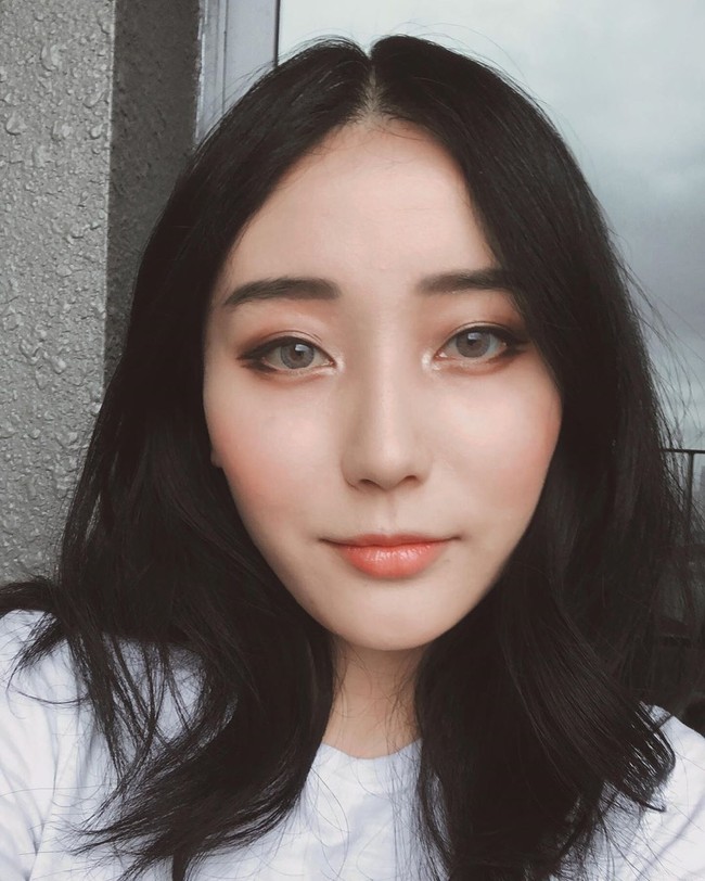 Banyak penggemar Pinda mulai mengenalnya dari game DOTA2. Wanita asal Bhutan ini ternyata mulai bermain game Super Mario. Ia biasa bermain dengan neneknya ketika kecil. Foto: Instagram @pindapandaonly