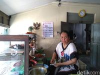 Meski Buruk Rupa, Bebek Bacem Bu Sis Juara Lezatnya