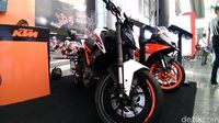 Moge KTM Mulai Sapa Warga Surabaya