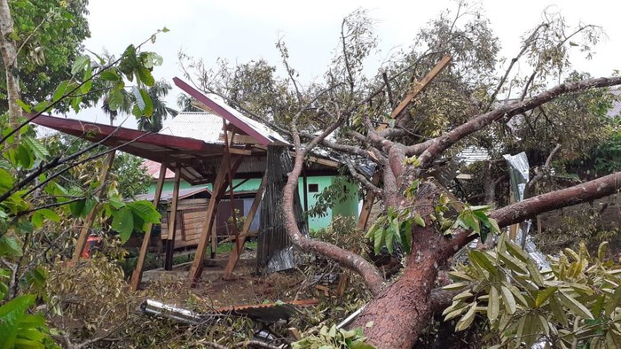 Puluhan Rumah di Polewali Mandar Rusak Diterjang Puting Beliung