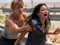 Mackenzie Davis Latihan Fisik Dibantu Arnold untuk Terminator