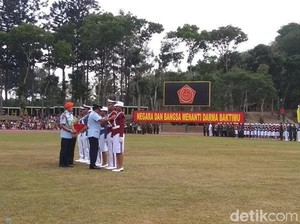 Panglima TNI Wisuda 860 Prajurit Taruna, Enzo Jadi Bintang