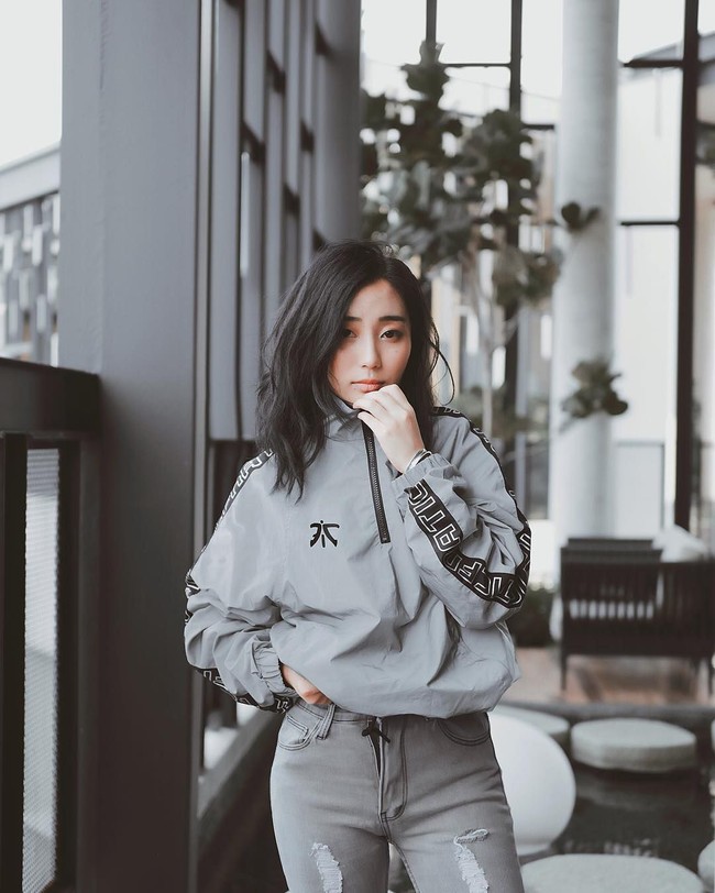 Gamer yang kini tinggal di Malaysia ini adalah lulusan teknik sipil. Pinda pun mencoba peruntungannya di industri entertainment dan berhasil menjadi pembawa acara TV Foto: Instagram @pindapandaonly