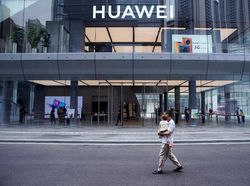 Melongok Toko Flagship Huawei, Megah dan Pintar
