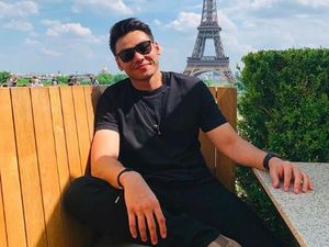 Siapa Rob Clinton, Kekasih Chelsea Islan yang Curi Perhatian?