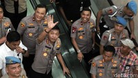 Sebelumnya, Idham Azis telah menjalani uji kepatutan dan kelayakan (fit and proper test) calon Kapolri di Komisi III DPR. Komisi III DPR menyetujui Komjen Idham Azis menjadi Kapolri secara aklamasi.
