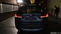 Begini tampilan bagian belakang BMW New X1.