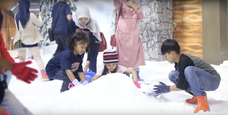 Diskon Rp 100 Ribu, Main Salju di Trans Studio Cibubur Makin Seru! Diskon Rp 100 Ribu, Main Salju di Trans Studio Cibubur Makin Seru!