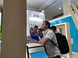 Hujan Lebat, Pemburu Diskon di Indocomtech 2019 Tetap Ramai