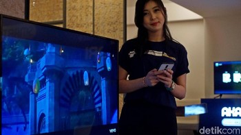 Akari menjawab sejumlah persoalan yang dihadapi oleh pengguna TV pintar yang ada saat ini, mulai dari ketiadaan keyboard yang mengharuskan pengguna melakukannya lewat remote, harus tersambung koneksi WiFi, mengunduh aplikasi yang bisa bikin TV jadi lemot, hingga tidak instan.