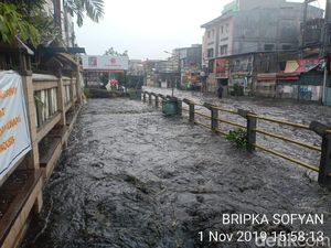 Hujan Deras Guyur Bandung, Jalan Pagarsih Banjir