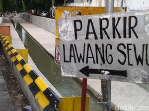 Pasang Tarif Nuthuk, 4 Jukir Lawang Sewu Semarang Ditangkap Polisi