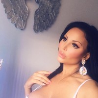 Di area pribadinya tersebut, Delguidice bahkan sudah melakukannya operasi plastik untuk ketiga kalinya. Tujuannya adalah untuk mendapatkan vagina Barbie. Operasi Vagina Barbie akan memungkinkanku mendapatkan vagina paling sempurna seperti milik Barbie, ujar Delguidice, seperti dikutip dari The Sun.  Foto: dok. Instagram