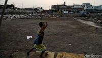 Mereka tidak tahu dari mana asal muasal sampah tersebut.