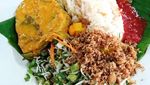 Enaknya Sarapan Nasi Dagang, Perut Kenyang Senanglah Hati