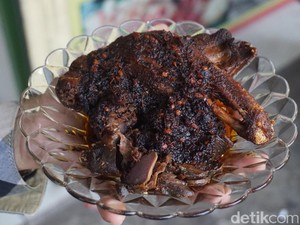 Ini Ciri Khas Bebek Madura, yang Beda Dengan Bebek Surabaya
