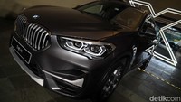 Kali ini X1 mendapatkan penyegaran sekaligus menutup daftar mobil baru yang diluncurkan di Indonesia pada tahun 2019.
