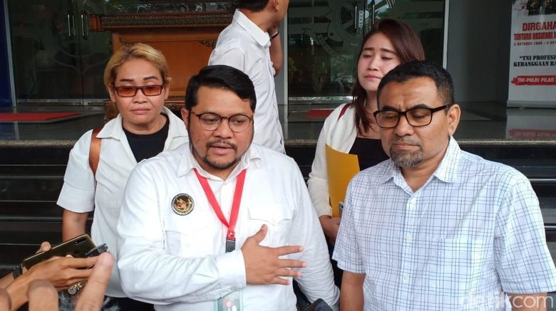 DKM Al-Falaah Imbau Tak Ada Lagi Ancaman ke Ninoy Karundeng DKM Al-Falaah Imbau Tak Ada Lagi Ancaman ke Ninoy Karundeng