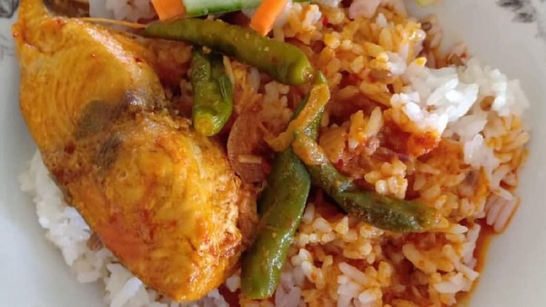 Enaknya Sarapan Nasi Dagang, Perut Kenyang Senanglah Hati