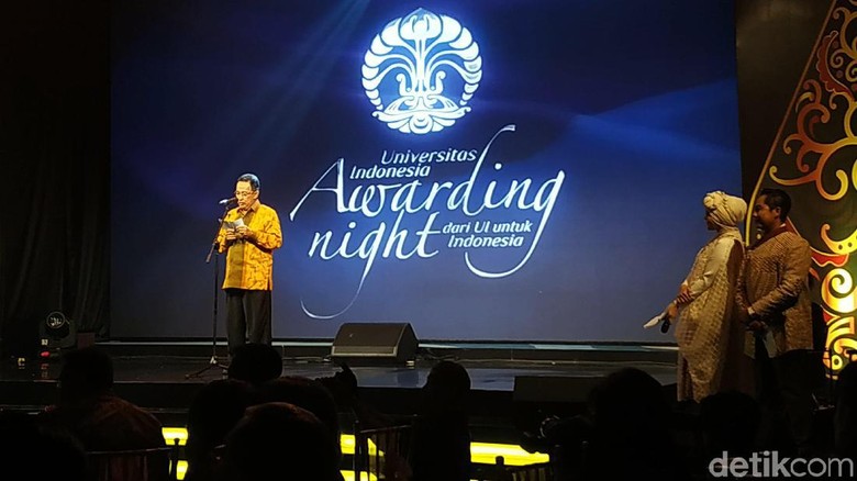 UI Beri Penghargaan pada Pendukung Pendidikan hingga Pengabdian Masyarakat UI Beri Penghargaan pada Pendukung Pendidikan hingga Pengabdian Masyarakat
