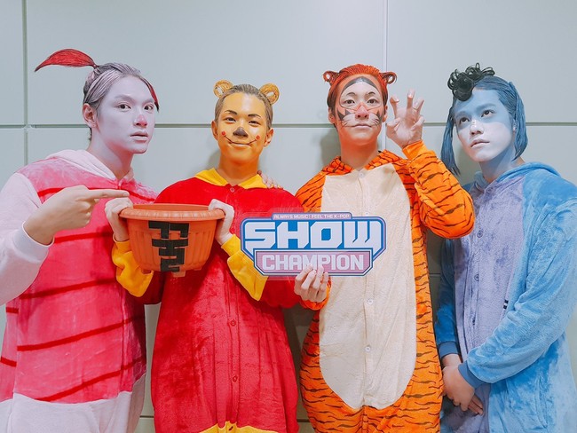 N.FlyingGrup ini juga tak menggunakan konsep seram. Mereka malah memilih menjadi karakter-karakter dalam animasi Winnie The Pooh.Foto: Twitter