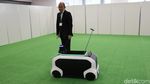 Kerennya Saat Robot Kecil Toyota Beraksi