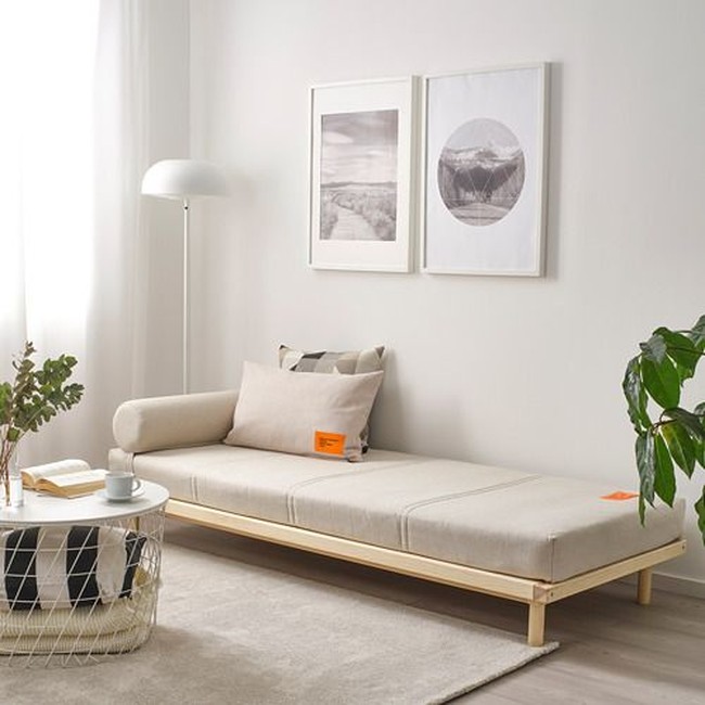Dipan ini dirancang sangat minimalis. Cocok untuk rumah berukuran kecil dengan ruangan terbatas. Selain untuk tempat tidur, dipan juga bisa difungsikan menjadi sofa. Foto: Dok. IKEA