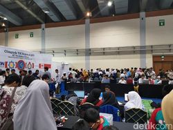 Hujan Lebat, Pemburu Diskon di Indocomtech 2019 Tetap Ramai