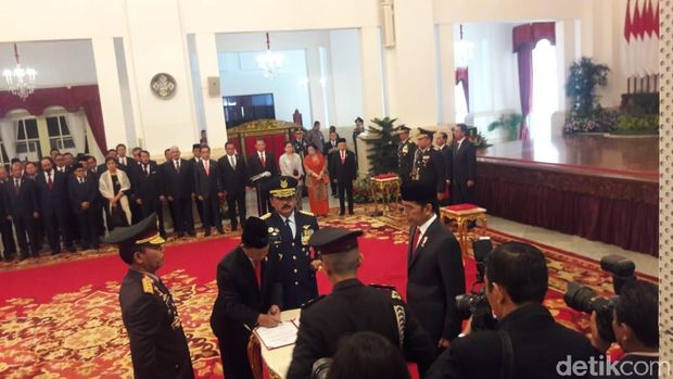 9 Hari Perjalanan Idham Azis Menuju Kursi Kapolri