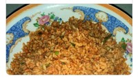 Saat netizen memamerkan nasi goreng buatan adiknya yang masih SD, chef Arnold justru memberi komentar pedas. Ga malu kamu di masakin anak esde? Foto: Twitter