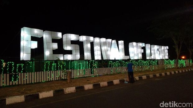 Akhir Pekan di Cirebon Bertabur Cahaya Lampion