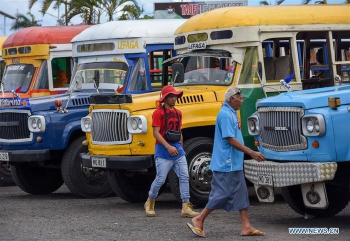 Kreatif Cari  Rezeki Truk  Bekas  di  Samoa Dimodif Jadi Bus 