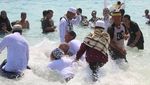 Foto: Ritual Mandi Bersama di Lombok