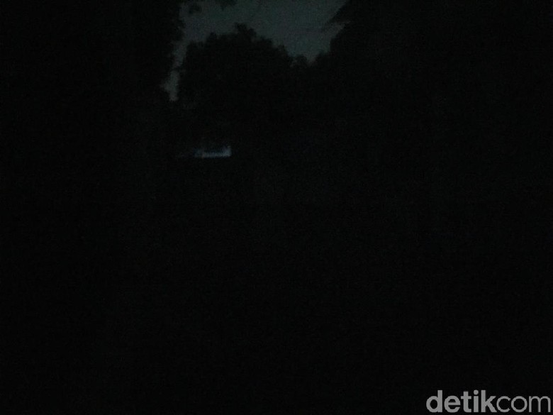Sejumlah Wilayah di Jaktim dan Bekasi Alami Listrik Padam Sejumlah Wilayah di Jaktim dan Bekasi Alami Listrik Padam