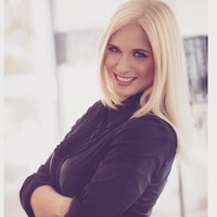 Kecanduannya akan seks membuat Laurie tidak berpikir panjang soal keselamatannya. Hasratnya telah menutupi pikirannya. Laura pun akhirnya mencoba berhenti kecanduan seks setelah ada pengalaman buruk.  Foto: dok. Instagram @lauriejaderotic