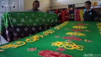 Dayak Lundayeh misalnya, memiliki corak khas yaitu gambar tempayan yang berarti melindungi. Banyak alat-alat rumah tangga yang juga terdapat gambar tempayan ini.
