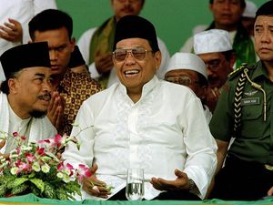 Dibohongi Soal Jam, Akhirnya Gus Dur Beli Jam yang Bisa Bicara