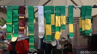 Beberapa kegiatan digelar untuk meramaikan Festival Djadoel tersebut, salah satunya jalan santai. Selain pameran foto, di Festival Djadoel juga digelar bazar.