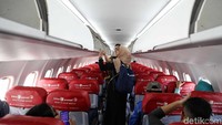 Perjalanan lewat udara ini dapat ditempuh dalam waktu sekitar 30 menit.