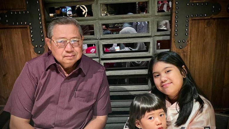 Annisa Pohan Cerita Momen Malam Mingguan dengan SBY Annisa Pohan Cerita Momen Malam Mingguan dengan SBY