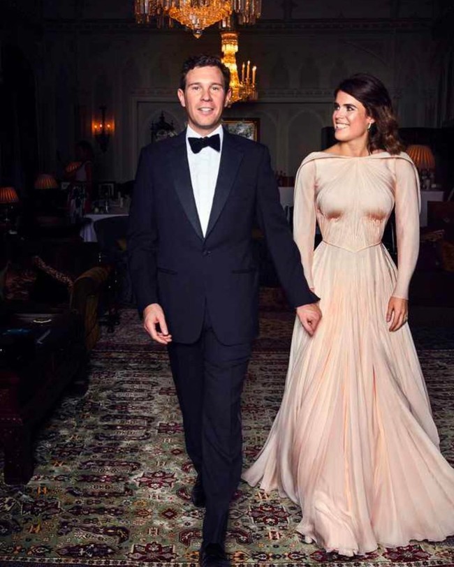 Wanita 35 tahun itu ikut mendirikan lembaga amal Anti-Slavery Collective dan menjadi mentor untuk 35 Under 35 dari The Kings Foundation, sebuah program penggerak perubahan, sekaligus direktur di galeri seni kontemporer Hauser & Wirth di London.Foto: Instagram/@zacposen