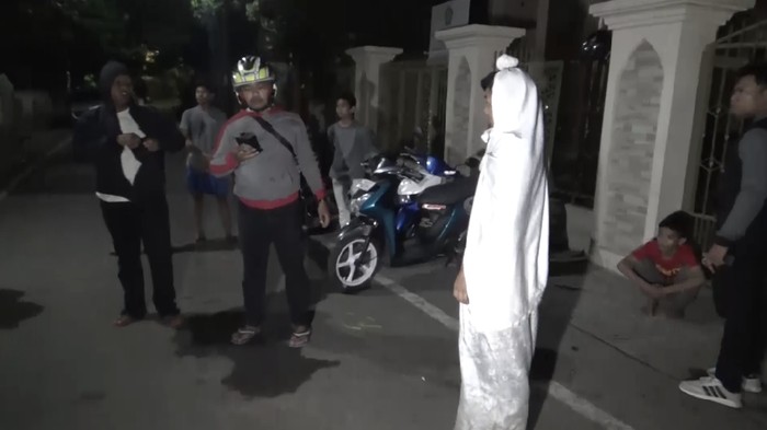 Prank pocong di Makassar (Dok. Istimewa) Prank pocong di Makassar (Dok. Istimewa)