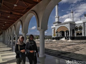 Seni dalam Islam, Aslinya Boleh Nggak Sih Nyanyi dan Bikin Patung?