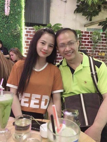 Viral, Istri Pria Ini Lebih Cocok Jadi Anaknya! Bikin Netizen Iri