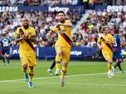 Barcelona sempat unggul lebih dulu di babak pertama lewat penalti Lionel Messi di menit ke-38. Photo by Alex Caparros/Getty Images