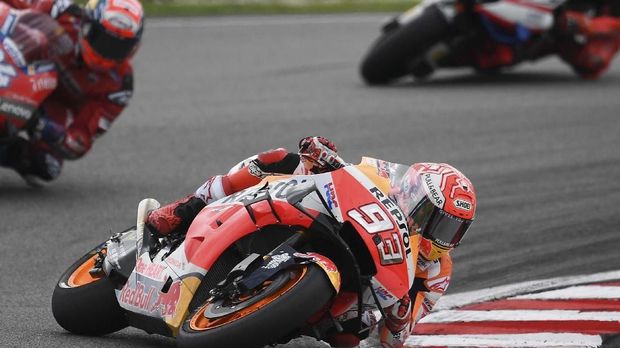 Raih Pole di MotoGP Valencia, Quartararo Iri dengan Marquez