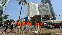 Kawasan Bundaran HI terlihat steril dari PKL dengan penjagaan dari Satpol PP.