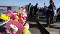 Namsan Tower punya area dek observasi. Tersedia pula Heart Lock alias Gembok Cinta (Afif Farhan/detikcom)