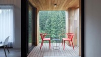 Ada 90 kamar apartemen di lokasi yang berdekatan dengan pegunungan Alpen itu. BoysPlayNice/Inhabitat.